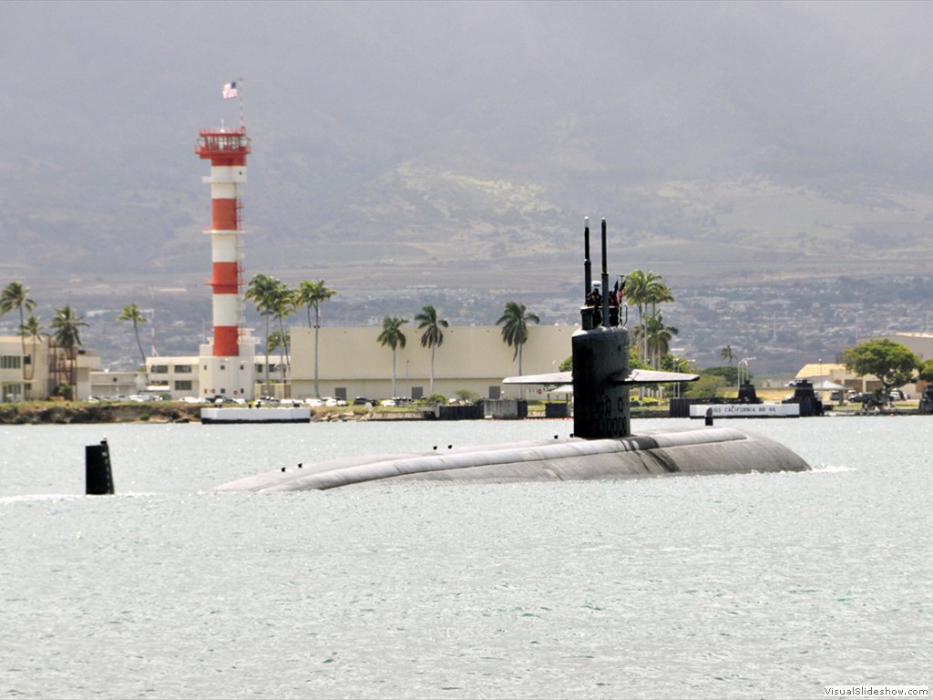 USS Houston (SSN-713) departs Pearl Harbor.