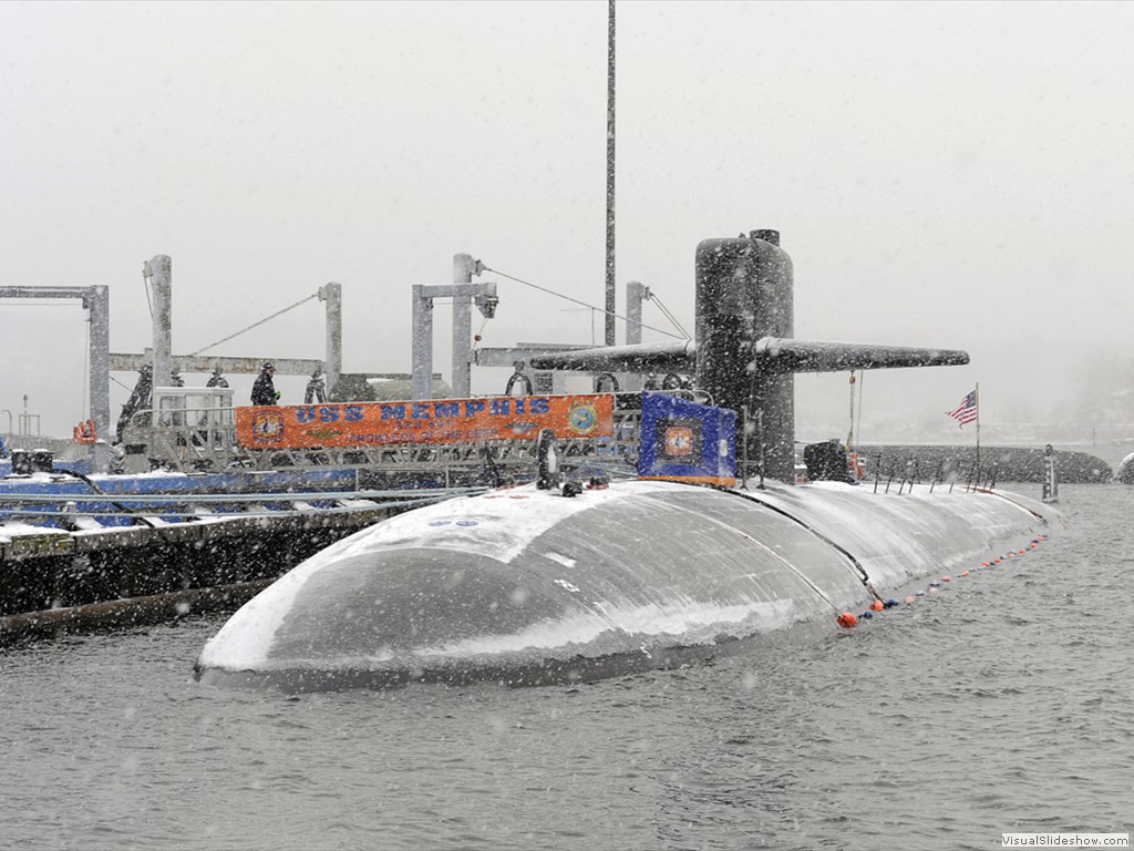 USS Memphis (SSN-691) moored at Submarine Base New London