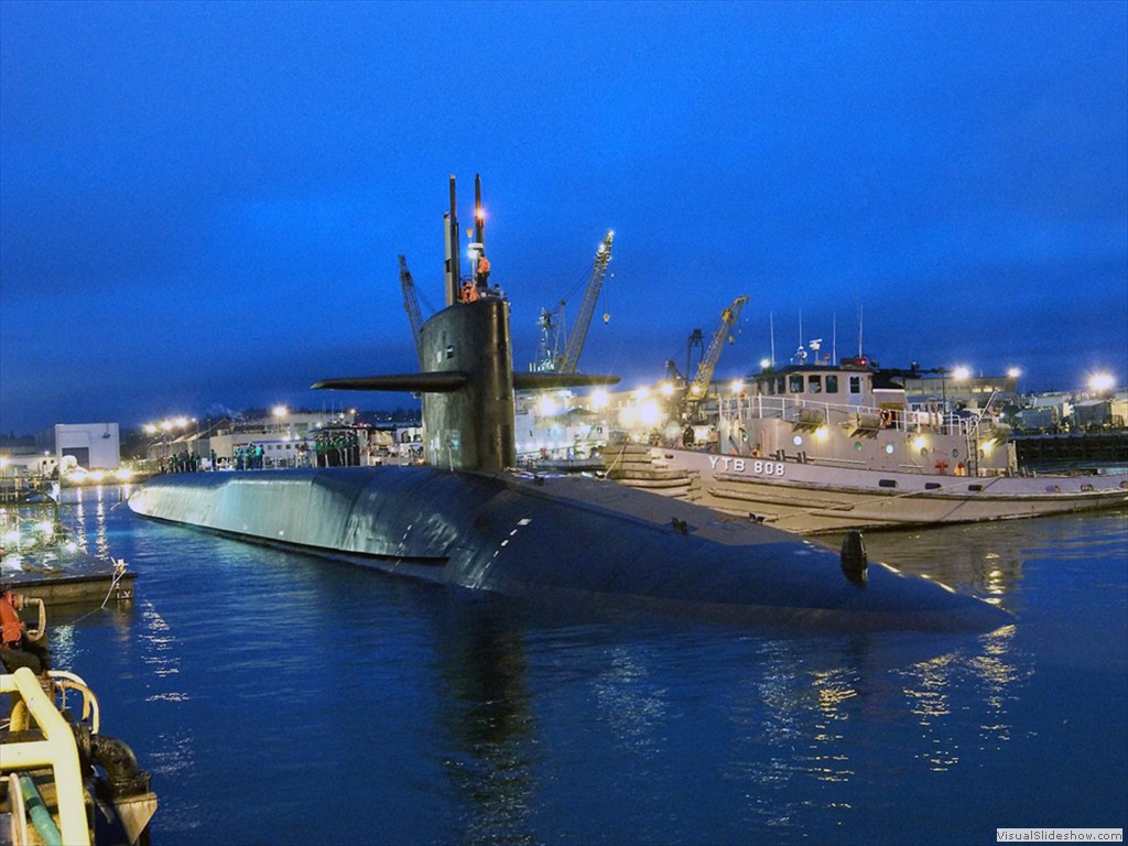 USS Ohio (SSGN-726) into her berth as she returns to Puget Sound Naval Shipyard