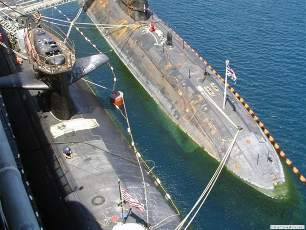 USS Providence (SSN-719)-2