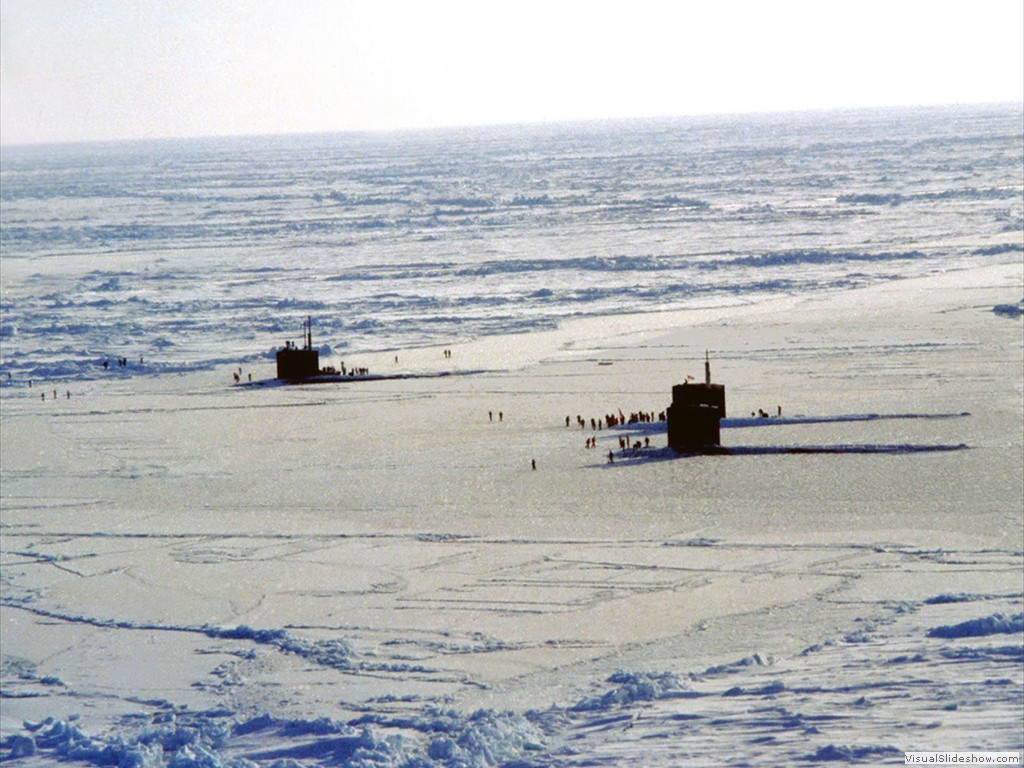 USS Ray (SSN-653), USS Hawkbill (SSN-666) & USS Archerfish (SSN-678) 1986.