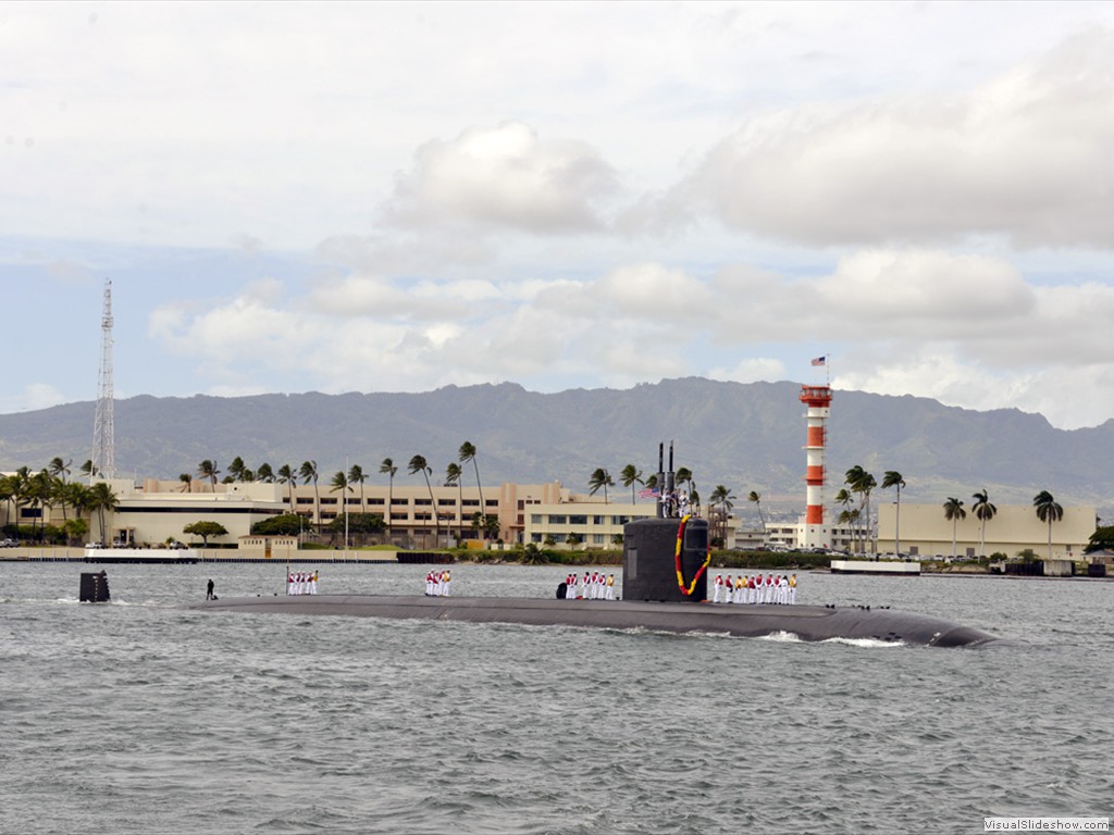 USS Santa Fe (SSN-763) returns to Pearl Harbor.